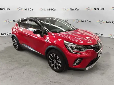 Usata Renault Captur Intens 101 CV (74 kW) 2023 Rosso SUV