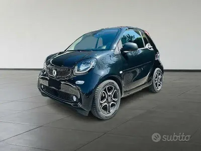 Usata Smart ForTwo Electric Drive Passion 60 kW (82 CV) 2020 Nero Cabrio