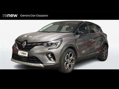 Usata Renault Captur Techno 145 CV (106 kW) 2023 Grigio scuro SUV