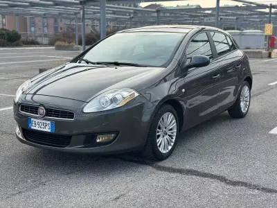 Usata Fiat Bravo Emotion 90 CV (66 kW) 2010 Marrone Utilitaria