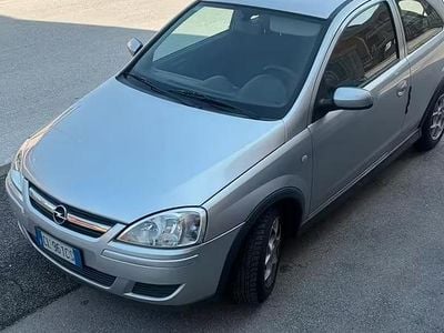 Usata Opel Corsa 75 CV (55 kW) 2003 Utilitaria