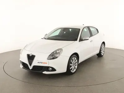 Usata Alfa Romeo Giulietta Super 120 CV (88 kW) 2018 Bianco Utilitaria
