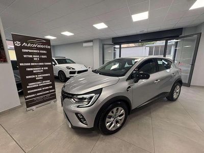 Usata Renault Captur Initiale Paris 140 CV (102 kW) 2021 Grigio SUV