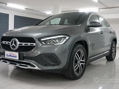 Begagnad Mercedes GLA180 116 HK (85 kW) 2020 Grå SUV