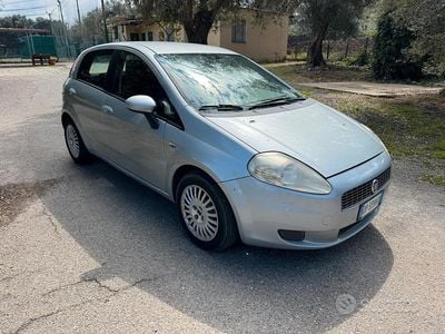 Usata Fiat Grande Punto 75 CV (55 kW) 2008 Grigio Utilitaria