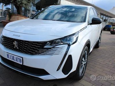 Usata Peugeot 3008 Allure 130 CV (95 kW) 2023 Grigio SUV