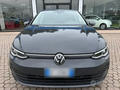 Begagnad VW Golf VII Life 116 HK (85 kW) 2021 Grå Halvkombi