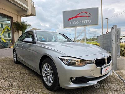 Usata BMW 318 Advantage 143 CV (105 kW) 2013 Grigio Berlina