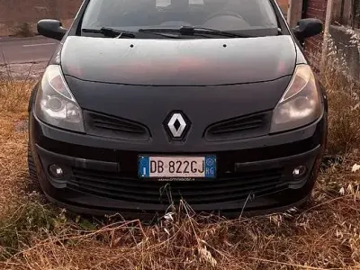 Usata Renault Clio II 85 CV (62 kW) 2006 Nero Berlina