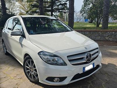 Usata Mercedes B180 2013 Bianco Utilitaria