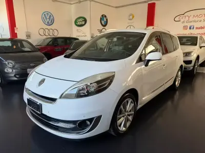 Usata Renault Grand Scénic III Bose Edition 110 CV (80 kW) 2013 Bianco Monovolume