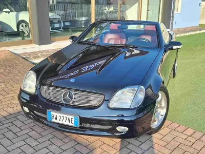 Usata Mercedes SLK200 163 CV (119 kW) 2001 Nero Cabrio