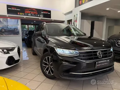Usata VW Tiguan Life 150 CV (110 kW) 2023 Nero SUV