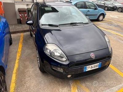 Usata Fiat Grande Punto 77 CV (56 kW) 2015 Nero Utilitaria