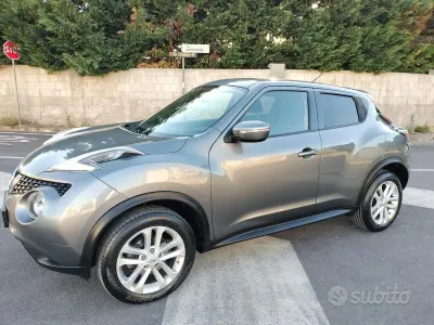 Usata Nissan Juke Tekna 110 CV (80 kW) 2015 Grigio SUV