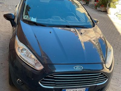Usata Ford Fiesta 75 CV (55 kW) 2014 Berlina