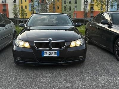 Usata BMW 320 150 CV (110 kW) 2005 Blu Berlina