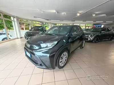Second-hand Toyota Aygo X Active 72 CP (52 kW) 2025 Negru SUV