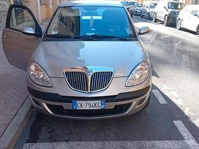 Usata Lancia Ypsilon 69 CV (50 kW) 2005 Grigio Utilitaria