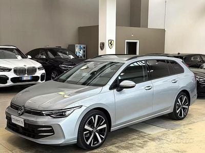 Usata VW Golf VIII Style 150 CV (110 kW) 2024 Grigio Station wagon