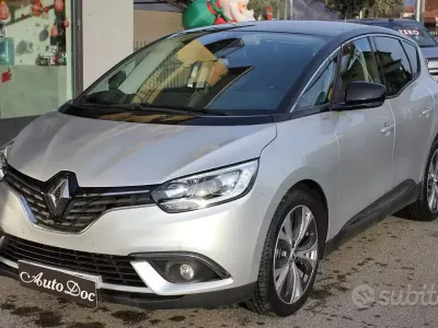 Usata Renault Scénic Intens 110 CV (80 kW) 2017 Grigio Monovolume