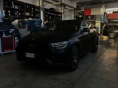 Usata Mercedes GLC200 Exclusive 197 CV (144 kW) 2019 Nero SUV