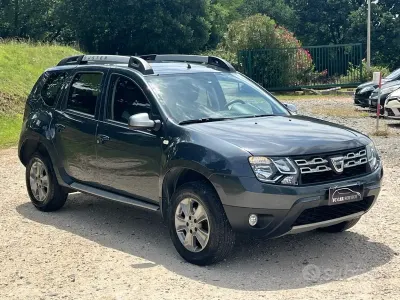 Usata Dacia Duster Lauréate 109 CV (80 kW) 2018 Grigio SUV