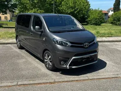Usata Toyota Proace Luxury 177 CV (130 kW) 2020 Monovolume