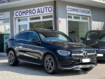 Usado Mercedes GLC220 Premium Plus 194 CV (142 kW) 2020 Negro Coupe