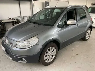 Usata Fiat Sedici Emotion 135 CV (99 kW) 2013 Grigio SUV