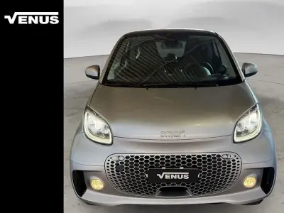 Usata Smart ForTwo Coupé Pulse 60 kW (82 CV) 2023 Argento Utilitaria