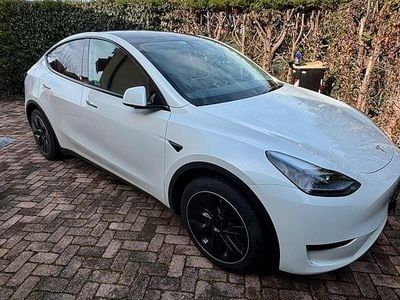 Usata Tesla Model Y 219 kW (299 CV) 2023 Bianco SUV