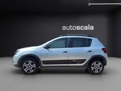 Usata Dacia Sandero Stepway 90 CV (66 kW) 2019 Grigio Berlina