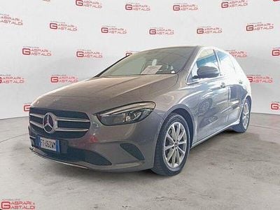 Usata Mercedes B180 116 CV (85 kW) 2019 Grigio Monovolume