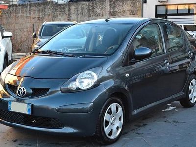 usata Toyota Aygo 1.0 12V VVT-i 5 porte Sol