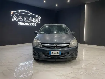 Usata Opel Astra GTC Enjoy 90 CV (66 kW) 2008 Blu Berlina