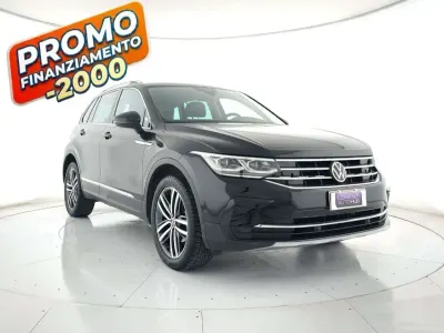 Usata VW Tiguan Elegance 150 CV (110 kW) 2021 Nero metallizzato SUV