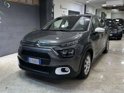 Usata Citroën C3 102 CV (75 kW) 2023 Grigio platinum Utilitaria