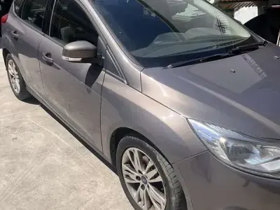 Usata Ford Focus Titanium S 125 CV (91 kW) 2012 Grigio Berlina