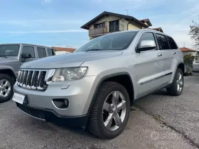 Usata Jeep Grand Cherokee Overland 241 CV (177 kW) 2012 Grigio SUV