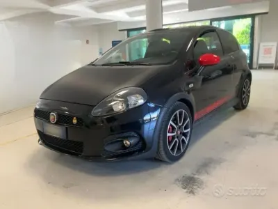 Usata Abarth Grande Punto 155 CV (114 kW) 2010 Nero Utilitaria