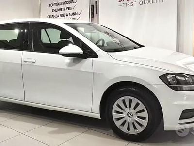 Usata VW Golf VII Trendline 90 CV (66 kW) 2017 Bianco Berlina