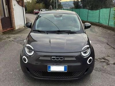 Usata Fiat 500e Passion 42 kW (58 CV) 2022 Grigio Cabrio