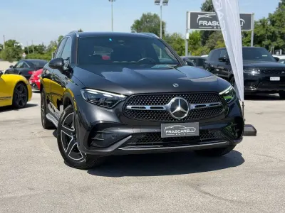 Usata Mercedes GLC220 AMG 197 CV (144 kW) 2023 Grigio metallizzato SUV