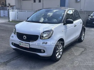 Usata Smart ForFour Passion 71 CV (52 kW) 2019 Bianco Utilitaria