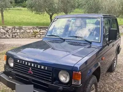 Usata Mitsubishi Pajero Top 95 CV (69 kW) 1988 Blu SUV