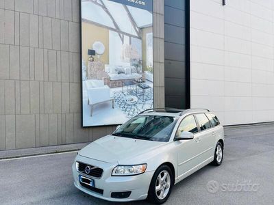 usata Volvo V50 D4 Kinetic