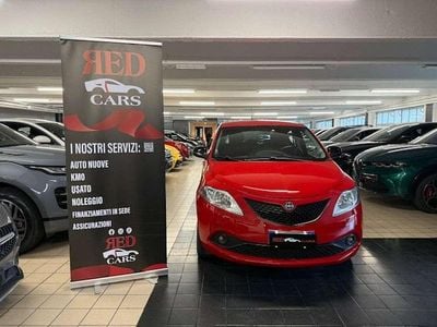 Usata Lancia Ypsilon Gold 69 CV (50 kW) 2019 Rosso Utilitaria