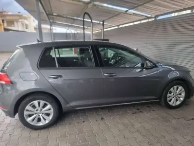 Usata VW Golf VII Business 116 CV (85 kW) 2018 Grigio Berlina