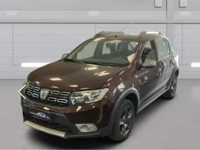 Usata Dacia Sandero Stepway 90 CV (66 kW) 2017 Marrone Berlina